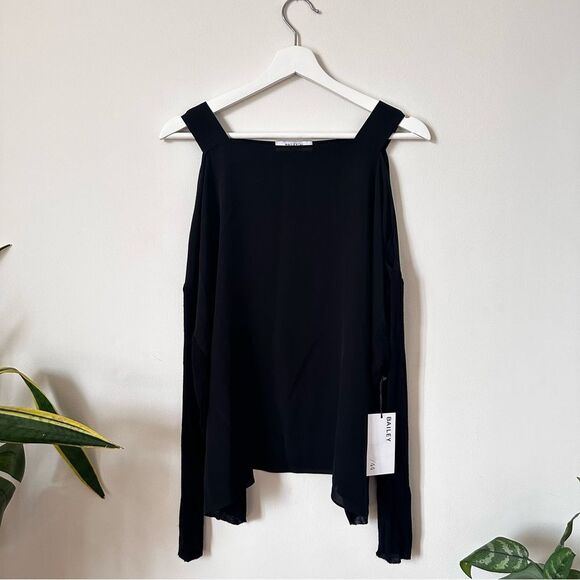 Bailey 44 Tops - NWT Bailey / 44 Black Fencing Silk Top Size XS